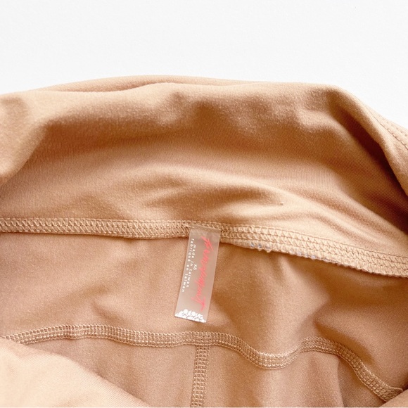 Free People Movement Odessa Pocket Shorts size XS tan - Picture 3 of 6